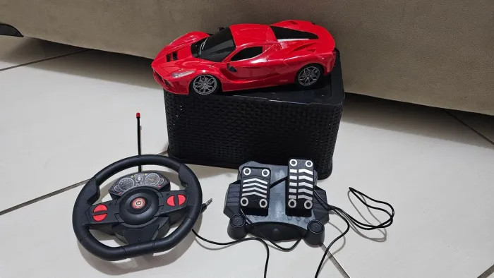 Carrinho de Controle Remoto Multikids La Ferrari Vermelho Racing Control Speed