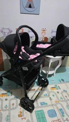 Carrinho e Bebê Conforto 3 em 1 novo