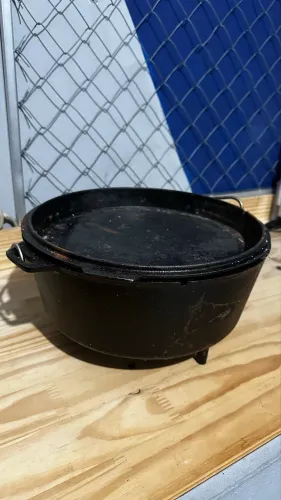 Forno Holandês / Panela de Ferro Camp Chef Deluxe 12"