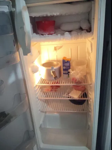 Vendo uma geladeira