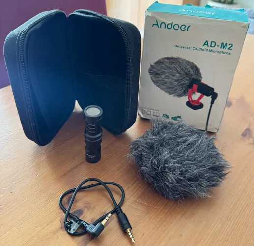 Microfone Andoer AD-M2 com estojo e acessórios