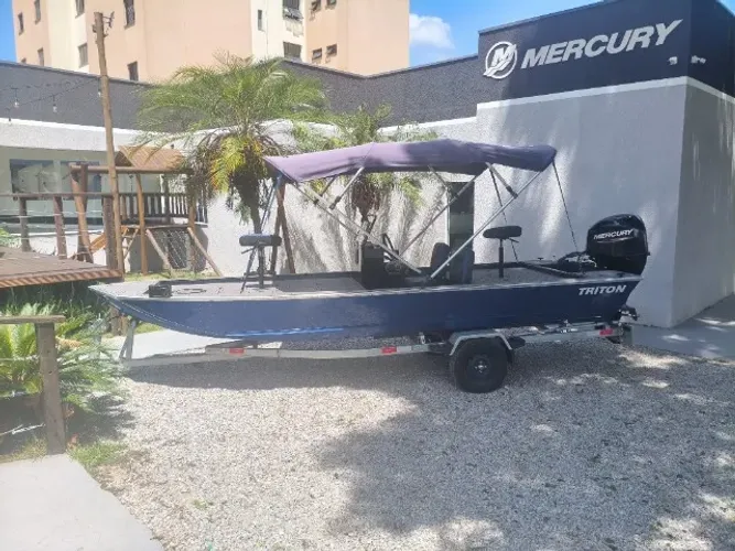 Bass Boat HF Porto Rico 550 - Semi Nova - 8 Horas de Uso