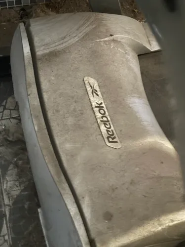 Esteira Reebok (com defeito não identificado)