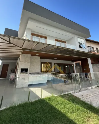 Casa de Alto Padrão à Venda no Arquipélago de Manguinhos | 4 Quartos