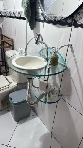 Lavatório banheiro de vidro