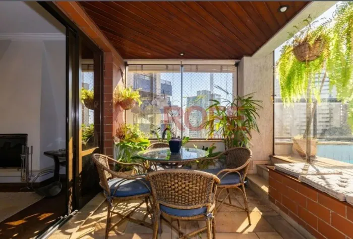 Apartamento de 272m2 com 4 Dorms, sendo 3 Suites e 3 Vagas, com lazer ótimo no Morumbi