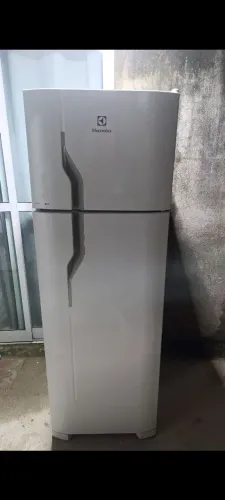 Geladeira 220v Funcionando - ENTREGA GRÁTIS - 12X CARTÃO