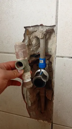 Serviços hidráulicos elétricos e outros