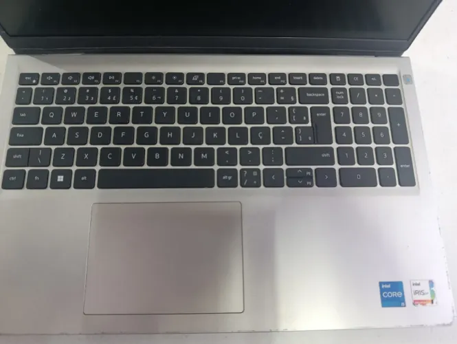 Notebook Dell Inspiron i5 10ª geração - 8GB RAM - SSD 256GB