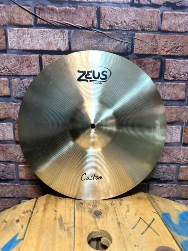 Pratos Zeus 