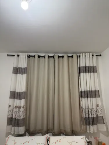 Cortinas com blecaute +suporte 