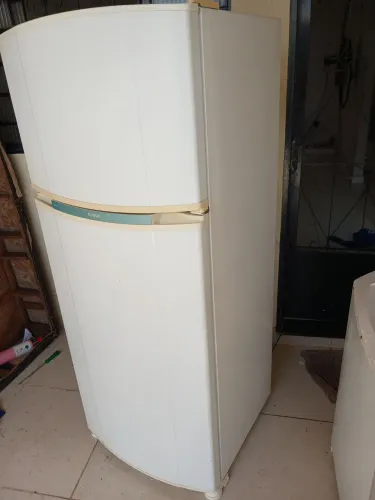 Geladeira 220 voltes