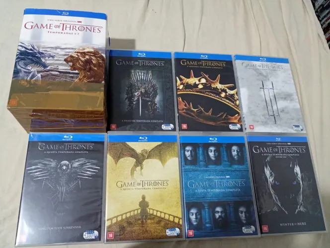 Blu-ray Game of thrones 1-7 semi novo e todos com dublagem em português do Brasil 