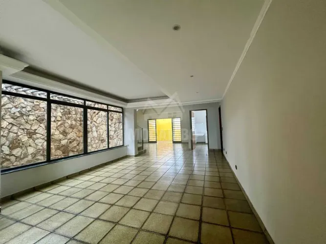 Casa de rua : / Residencial / Nova Itatiba