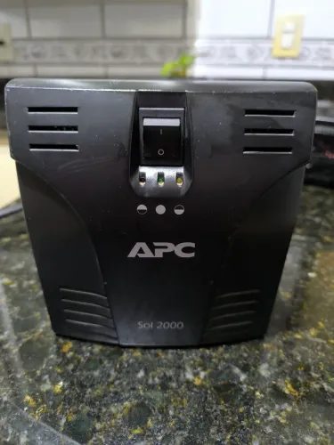 Estabilizador APC 2000VA 110v