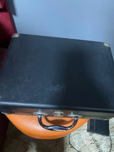Vende se uma Vitrola