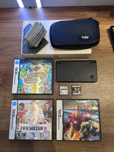 Nintendo DSi preto + Carregador + Caixa original + Case +Pokemon Ranger +4 jogos