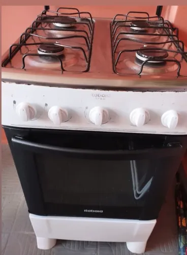 Vendo fogão Itatiaia 4 bocas 