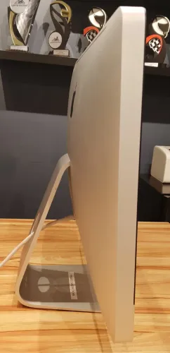 iMac 21 - 2011 - 12.1