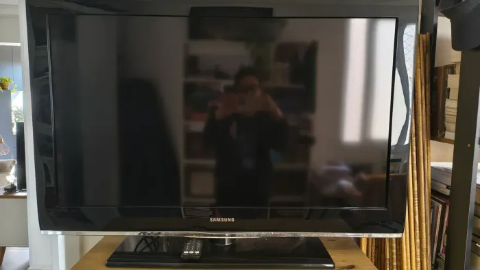 TV Samsung 40 polegadas com controle
