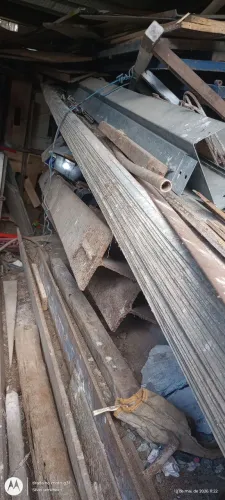 Sucata de perfil w pedaços grandes e 20 telas trapézio 