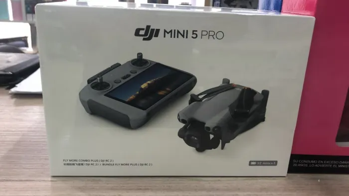 Drone DJI Mini 5 Pro Fly More Combo Plus