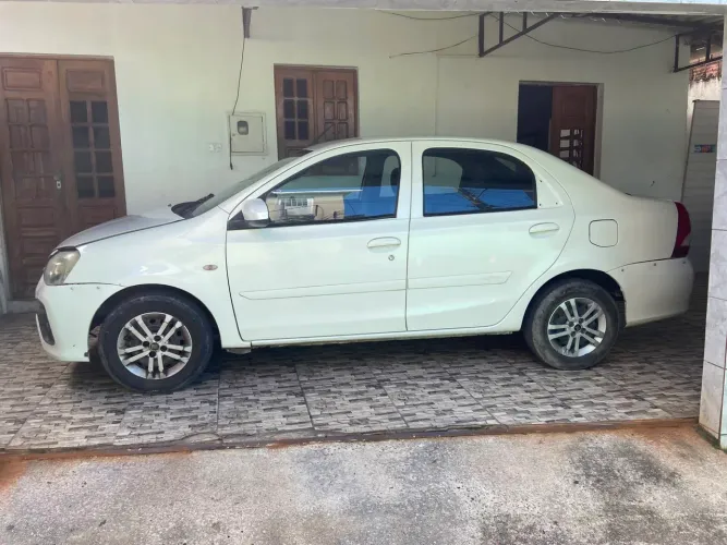 Toyota Etios X Sedan 1.5 Flex 16V 4P Aut. 2018