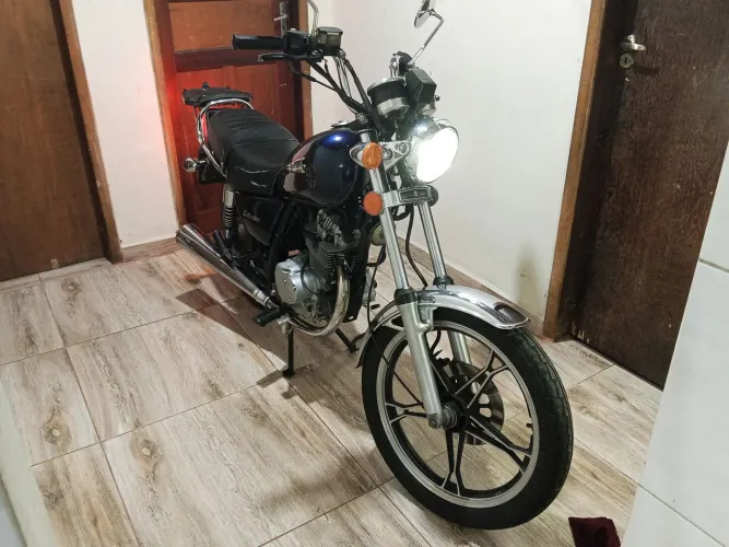 Suzuki Intruder 125 2008 - Conservada | R$ 7.000