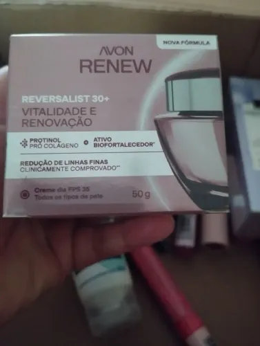 Renew Reversalist vitalidade e renovação. Creme dia com FPS 35.