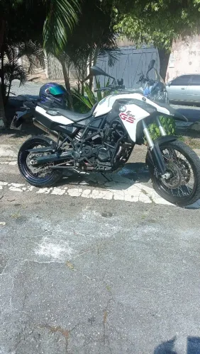 Vende se moto bmwf800 GS preço bom bem conservado