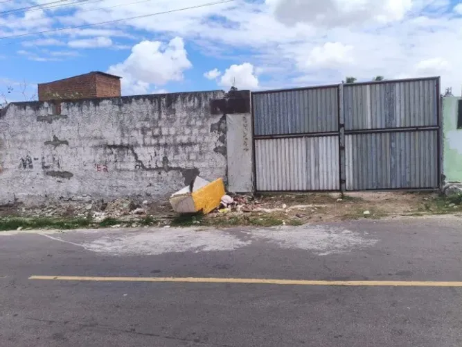 Terreno Amplo e Espaçoso ao lado da creche em Bayeux (25x80) OPORTUNIDADE