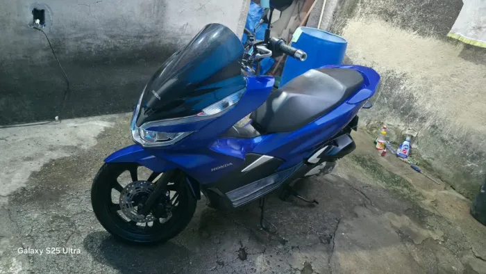 Vendo PCX muito nova km muito baixa