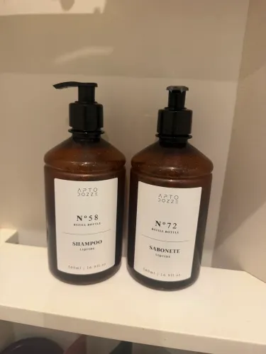 Kit 2 Frascos Dispensadores Âmbar 500 ml - Shampoo e Sabonete Líquido