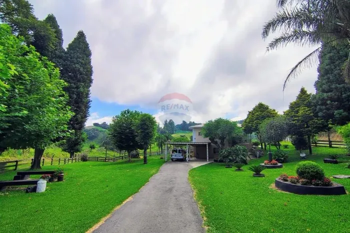# Refúgio Exclusivo na Serra Gaúcha | Casa de Campo com mais de 10 Hectares em Desvio Mach