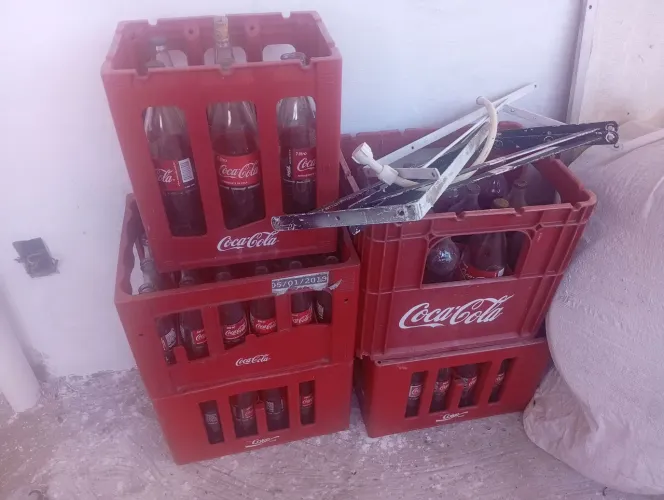 Vende-se um engradado de refrigerante