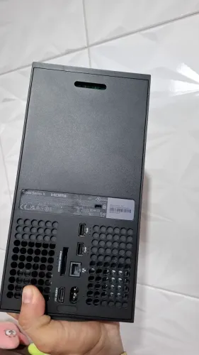 Xbox série x 1 tera nao.liga intaquito nunca  foi mechido fonte nova mas.nao liga  