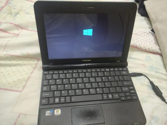 Vendo Mine notebook toshiba.