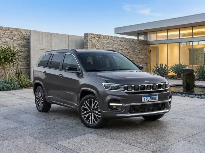 Jeep Commander Overland T270 1.3 TB Flex AUT 2026