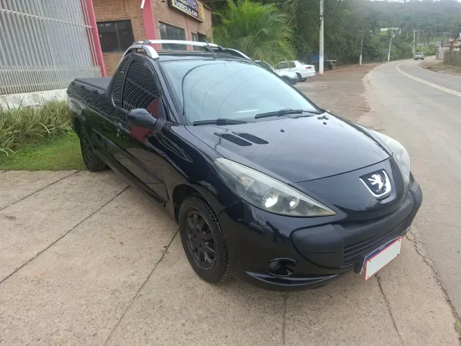 Peugeot Hoggar XR 1.4 Flex 8V 2P 2011
