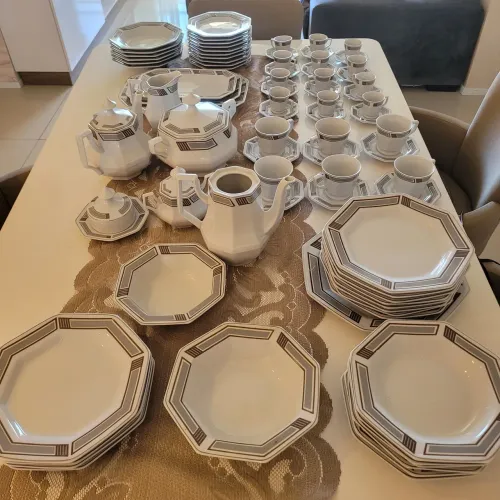 Aparelho de Jantar, Chá e Café Completo em Porcelana Germer Octogonal (Anos 80/90)