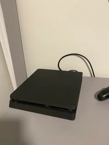 ? PS4 SLIM 1TB + CONTROLE + 3 JOGOS