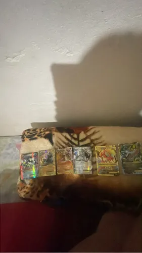 Vendo cards por 16 cada um não faço entrega