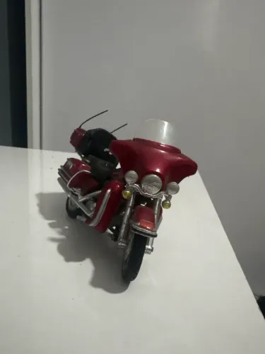miniatura harley 2005 flhtcui ultra classic electra1/18