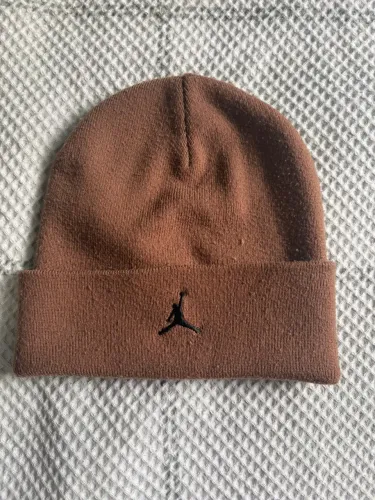 Touca Nike marrom