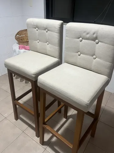 Conjunto 2 banqueta de madeira maciça com encosto