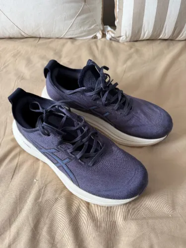 ASICS Tênis de corrida masculino Gel-Nimbus 27, Névoa índigo/azul jeans, 42