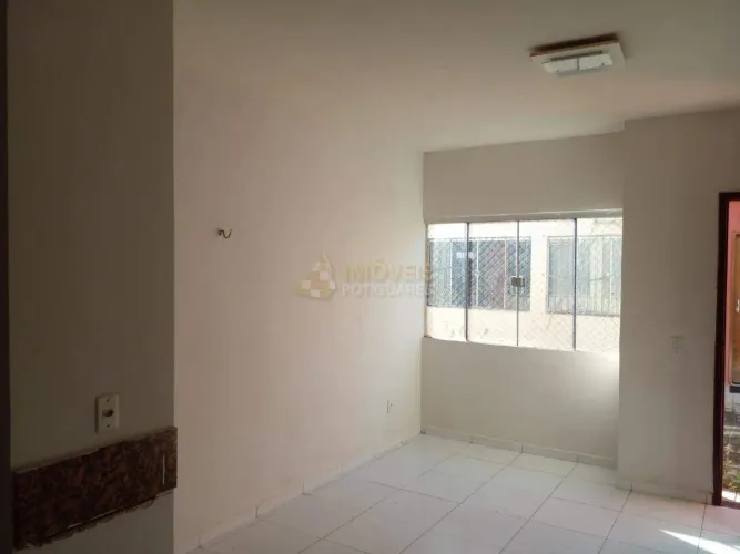 Casa em Condomínio Residencial As Caçarobas