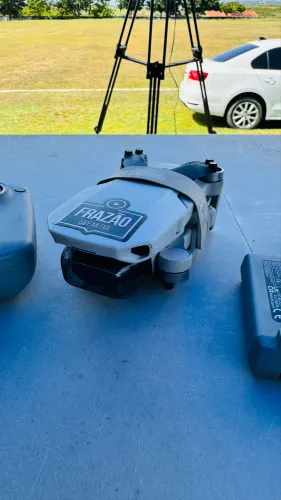 Drone DJI Mini 2 com 5 baterias originais + brinde