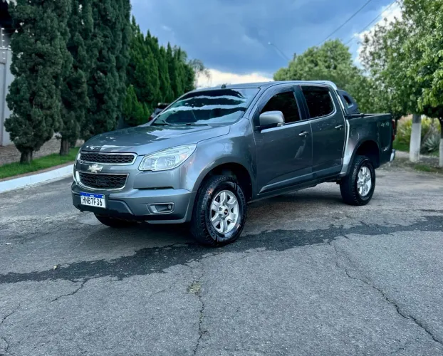 Chevrolet S10 Pick-up LT 2.8 TDI 4X4 CD Diesel AUT 2013