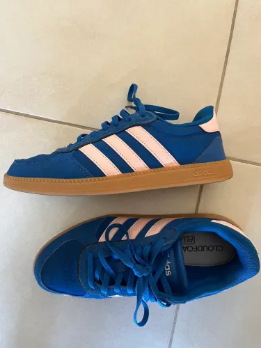 Tênis Adidas Azul com Listras Rosas (36)